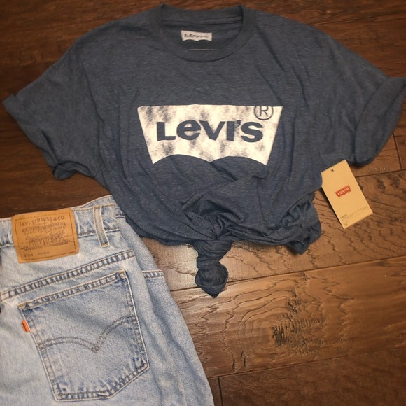 NWT supersoft unisex Levi’s T-shirt! - Picture 3 of 7